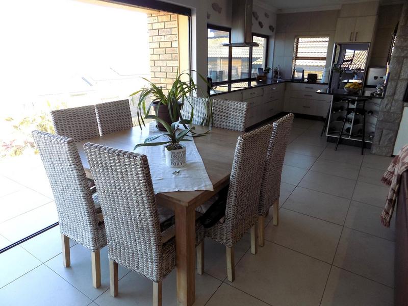 4 Bedroom Property for Sale in Monte Christo Western Cape